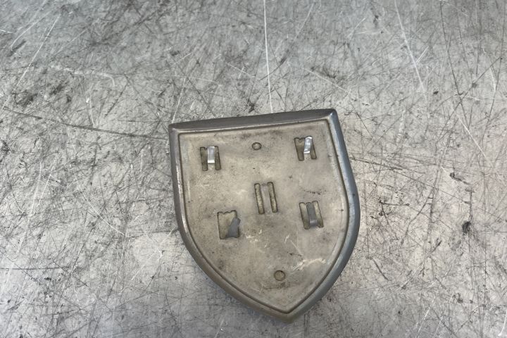 Sigla capota motor Dacia Logan prima generatie