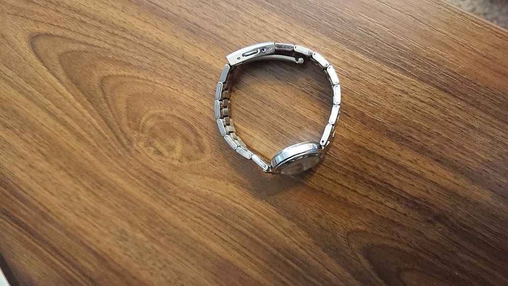 Ceas dama Casio,model finut!