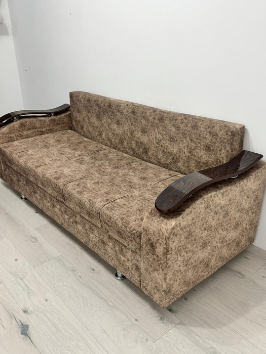 Продам диван 220см.