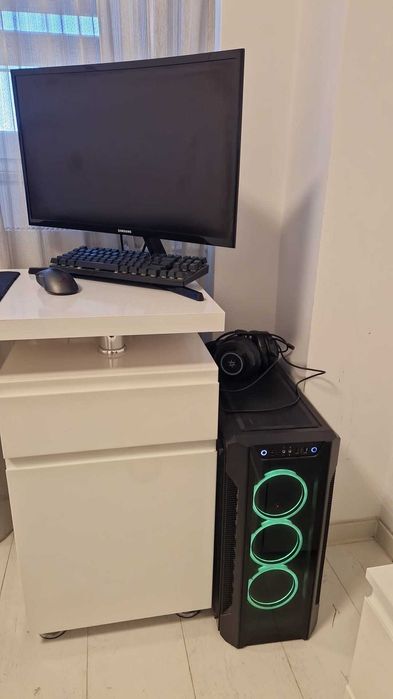 PC Gaming + monitor curbat gaming + tastatura + mouse