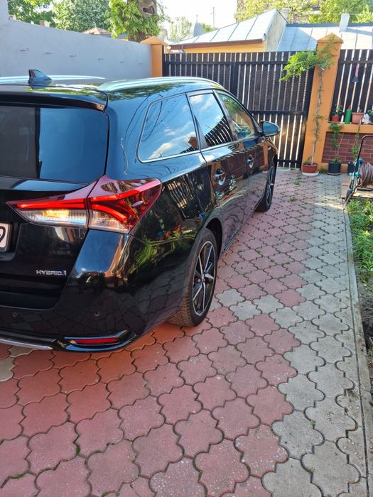 Toyota Auris Hibrid An fabricație  2019 model  TEAM.