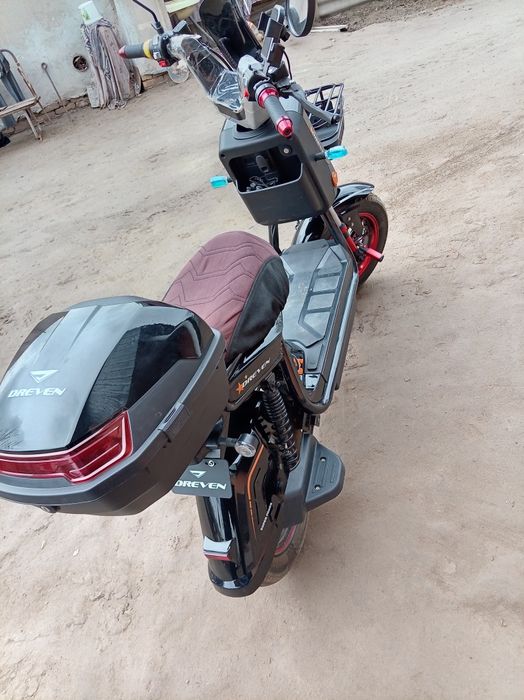 Skuter sotiladi toza xolata