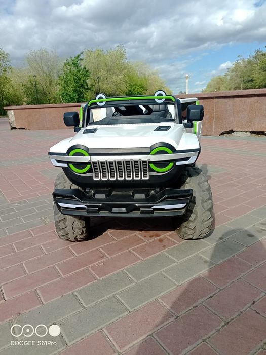 Детский электромобил