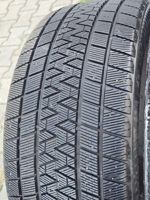 275 40  21 gripmax