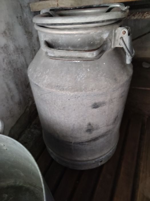 Продам флягу, казан, ковры