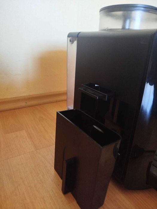 Кафе машина с мелачка KRUPS втора употреба