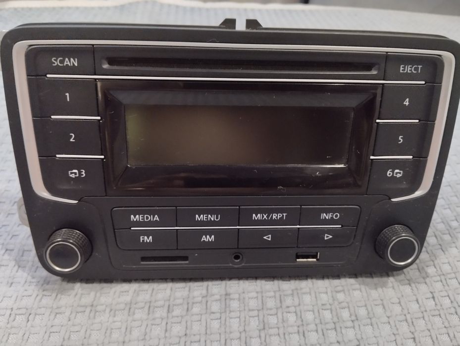 Магнитола на Поло