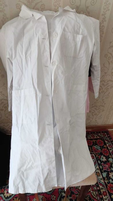 Медицинский белый халат