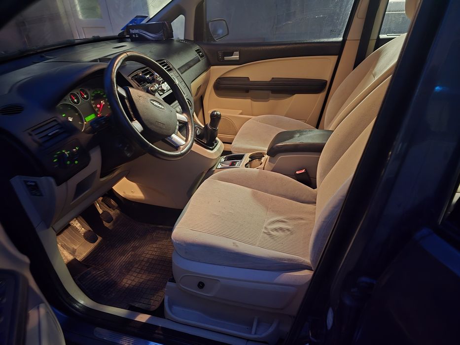 Vând Ford focus c-max 1.6