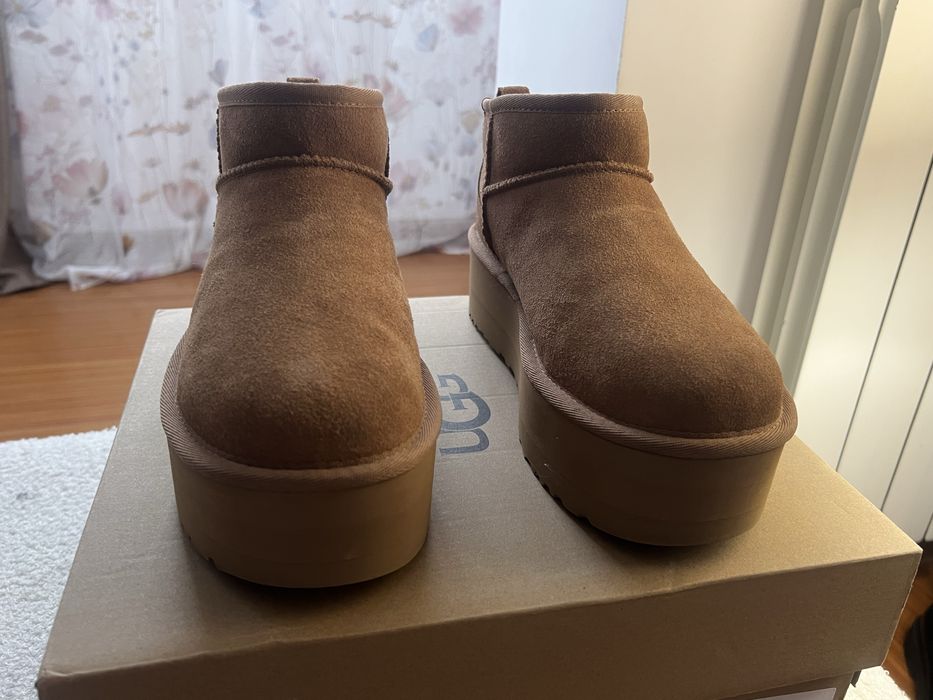 UGG originale maro in cutie