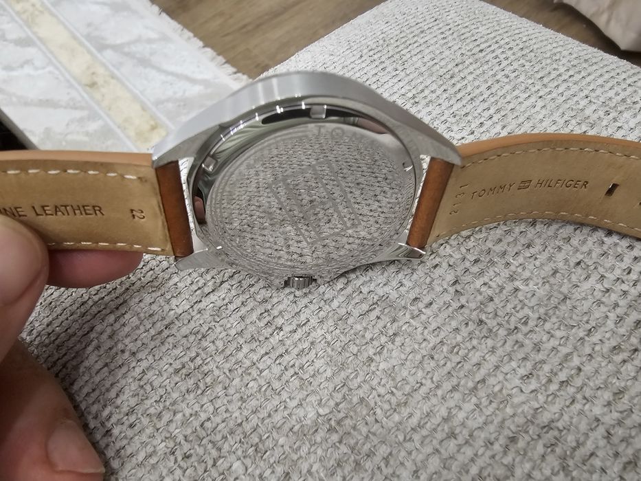 Tommy Hilfiger — оригинал, мультифункция, кожаный ремень