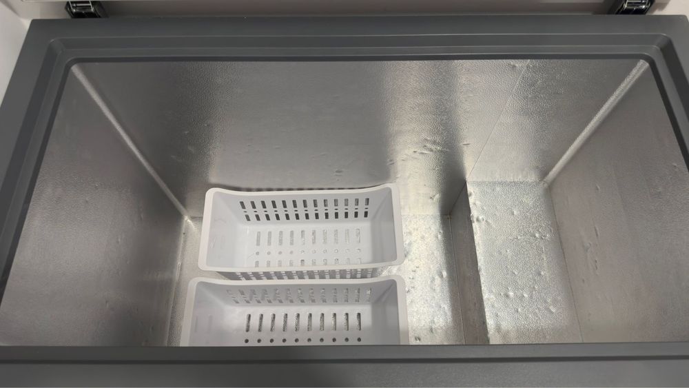 Морозильник большой