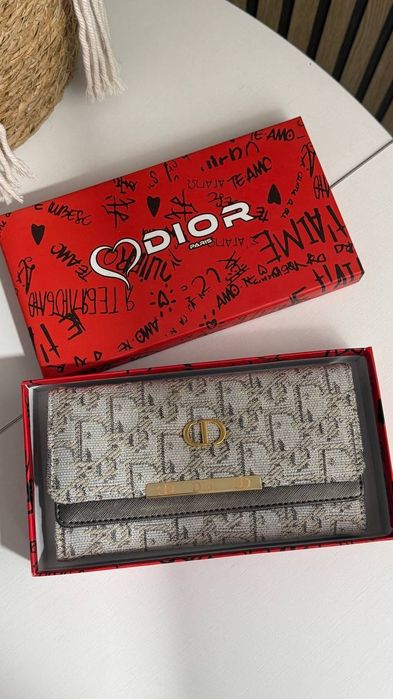 Portofelele pentru damă