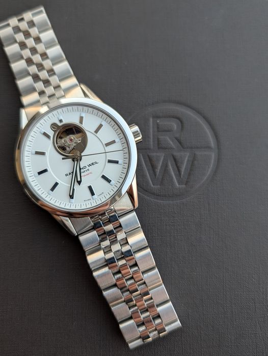 Raymond Weill Freelancer Open Heart 42mm