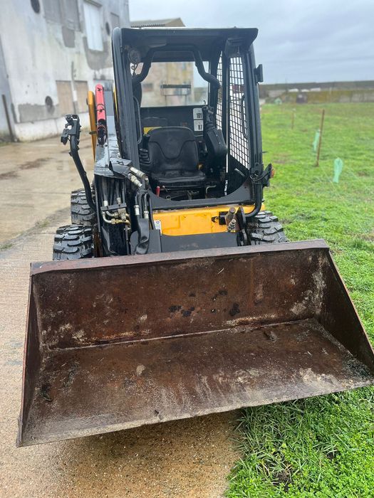Mini-incarcator frontal JCB, Made in UK