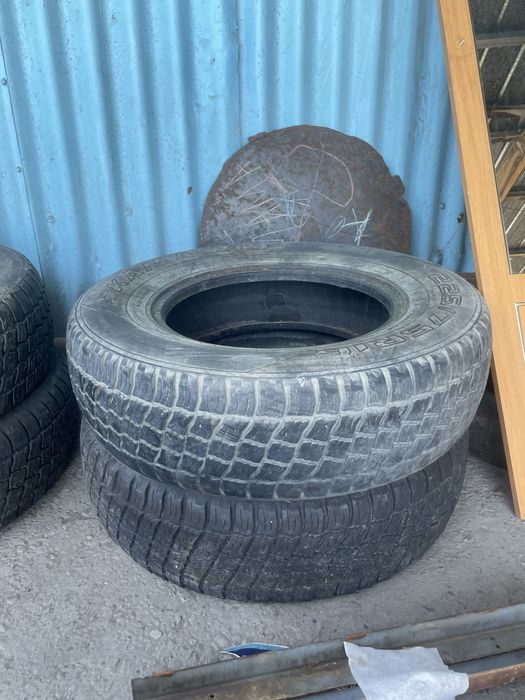 Продается шины в среднем состоянии бу, торг имеется.
