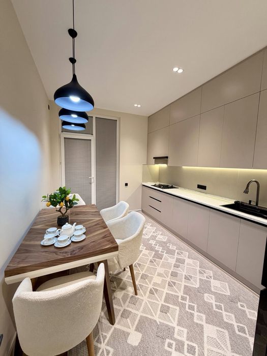 Срочно Продаю Своя Квартира 2/10/12 Ж.К NRG Jomiy Новый Евролюкс 70м2.