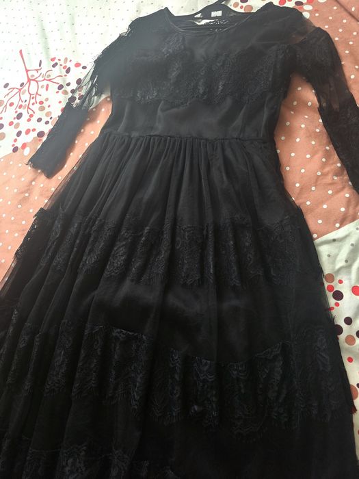 Rochie neagra dantela
