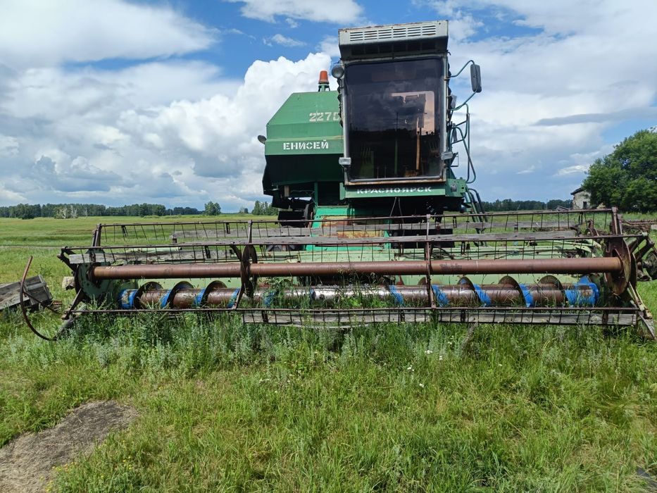 Продам два комбаина