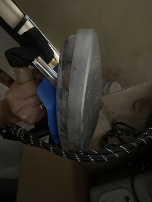 Продам промышленный утюг