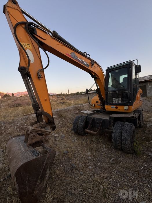 Mini ekskavator XN90LX-9G oylik ijaraga beriladi
