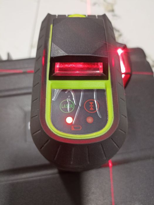 Лазерный уровень ( 3d 12 линии)