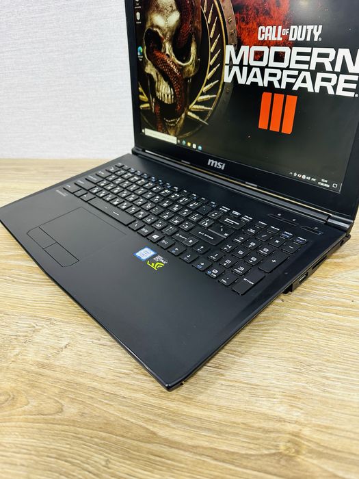 MSI Core i7-8 Ядерный Мощный, Игровой ноутбук для Игр и Программ