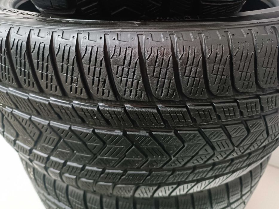 ANVELOPE 265/40/21 & 295/35/21 105V PIRELLI CP N10817 M+S