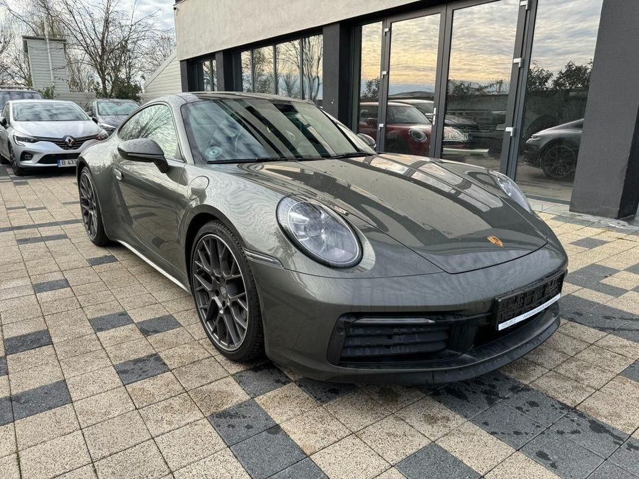 Porsche 911 911 Carrera 4S-Aventurine Green Metallic