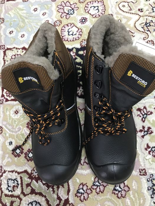 Спец обувь продам