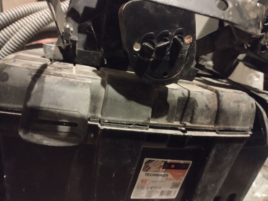 Продам прожектор с датчиком движениея