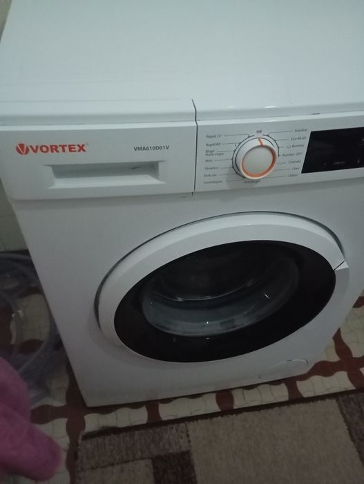 Mașină de spălat rufe