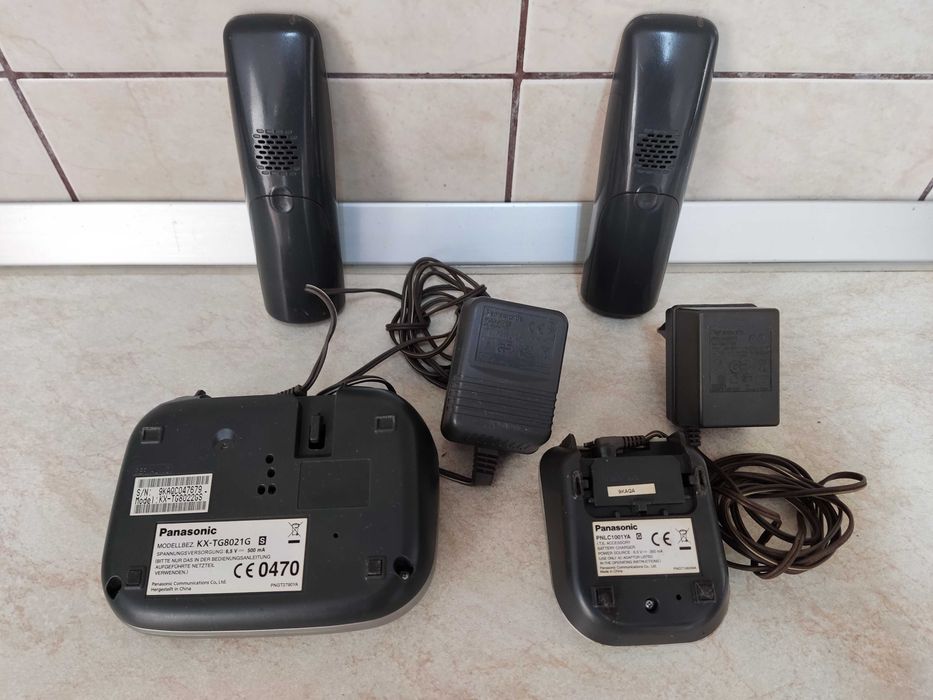Dect douaTelefoane fara fir Panasonic, model KX-TG8021G