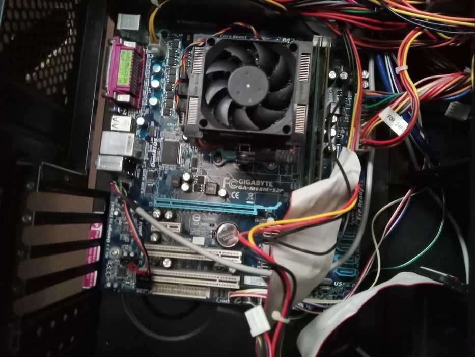 Vand schimb unitati pc desktop 4 gb 8gb  ram dual 2.1 ghz 3.1 ghz wdb