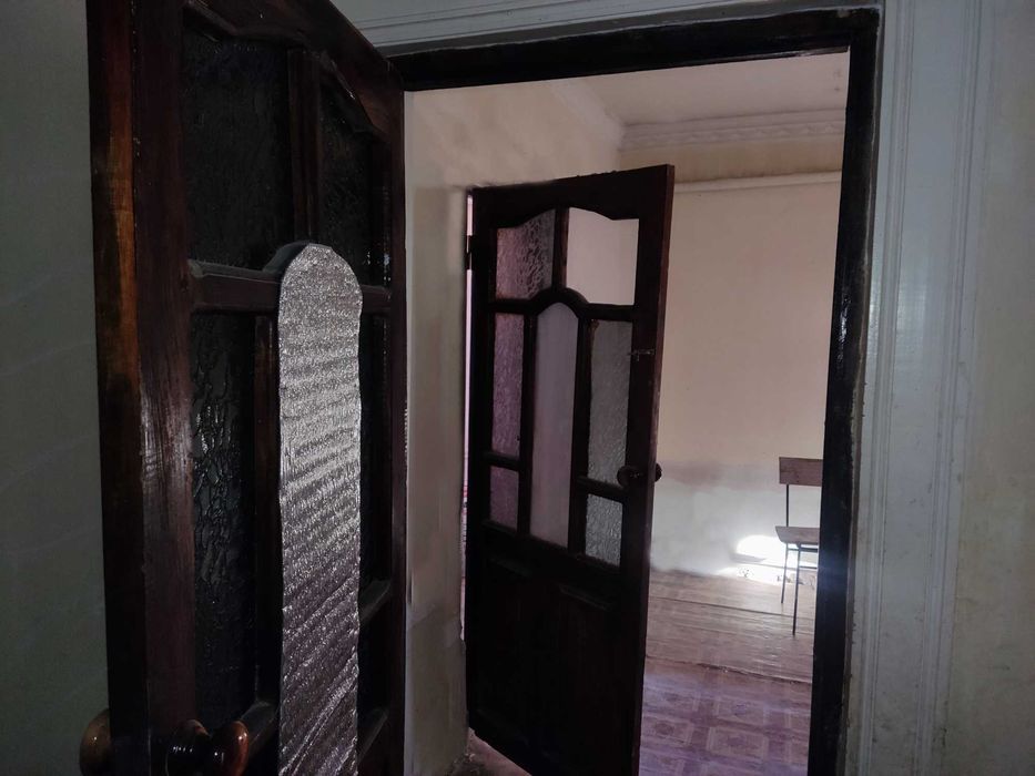 2 х комнатный Дом сатылады Ремонты жок