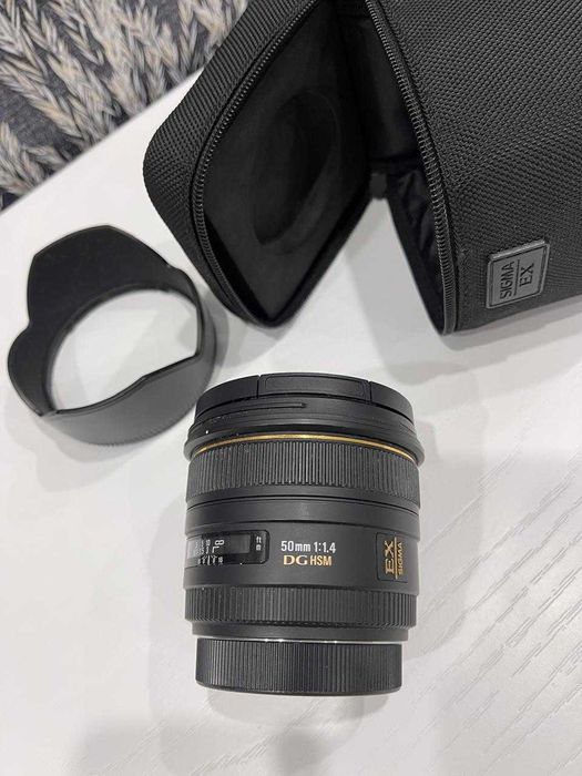 Объектив EX SIGMA 50 mm.