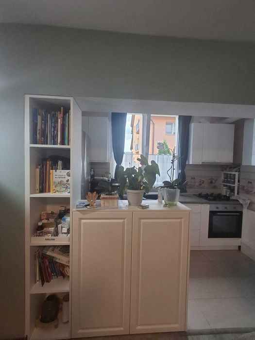 Vand mobila bucatarie cu eletrocasnicele incluse