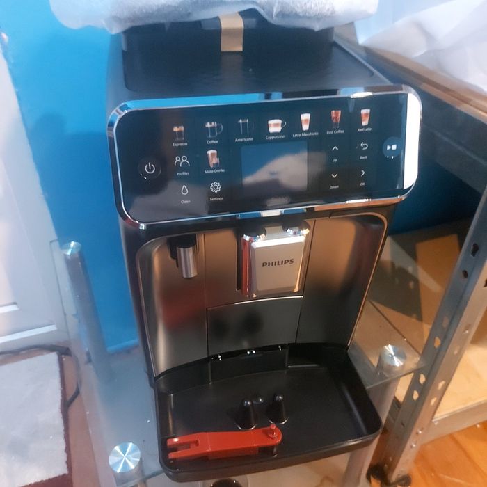 Espressor automat Philips LatteGo Seria 5500  nou