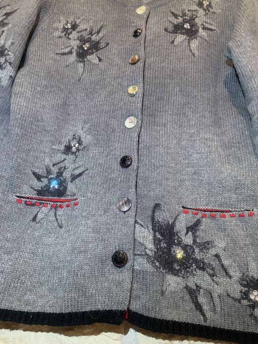 Cardigan Madeleine – Lână & Cașmir, Butoni Bijuterie și Paiete