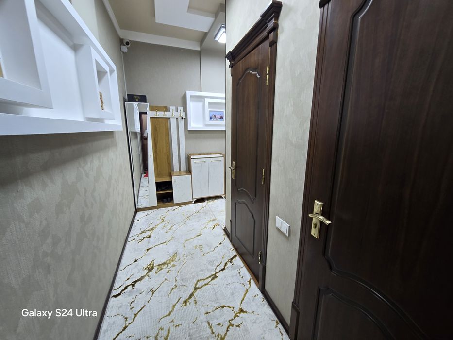 3 xonalik uy sotiladi festival oldida