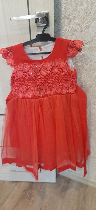 Продам платье для девочки