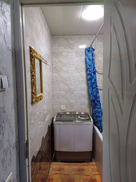 1 хона 2 хона килинган уй ва жихозлари сотилади