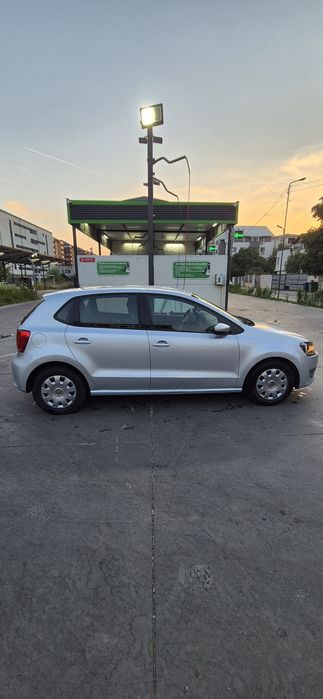 VOLKSWAGEN Polo 2011 — imagine 3