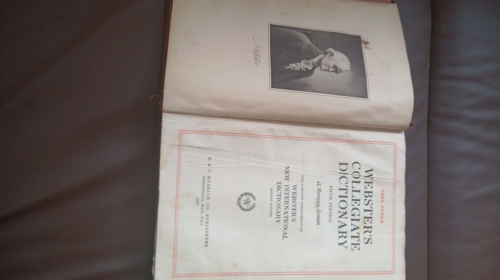 "Webster's" New college dictionary Английски Медицински речник