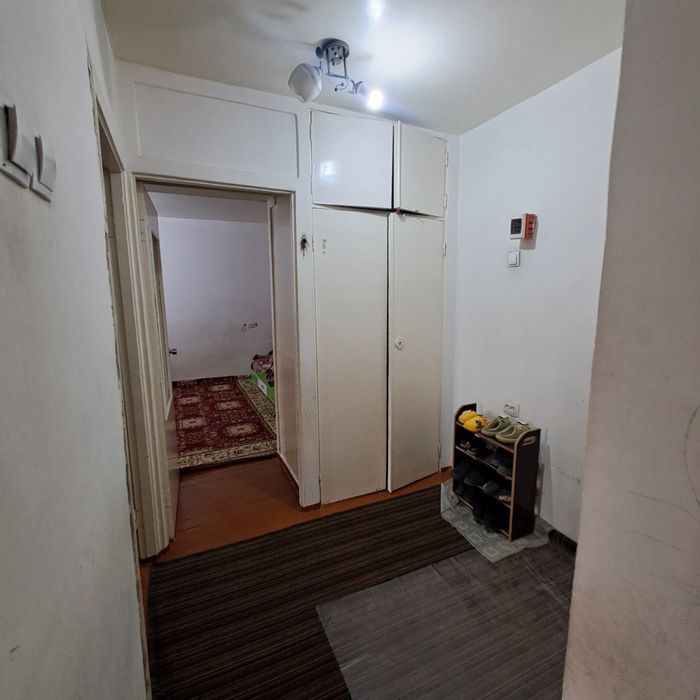 Продается квартира 2/2/5 на Каракамыше 1/1