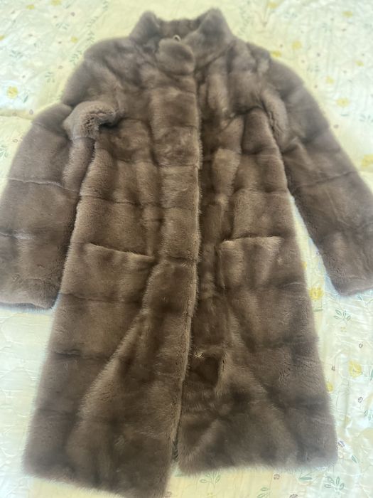 Продам норковую шубу