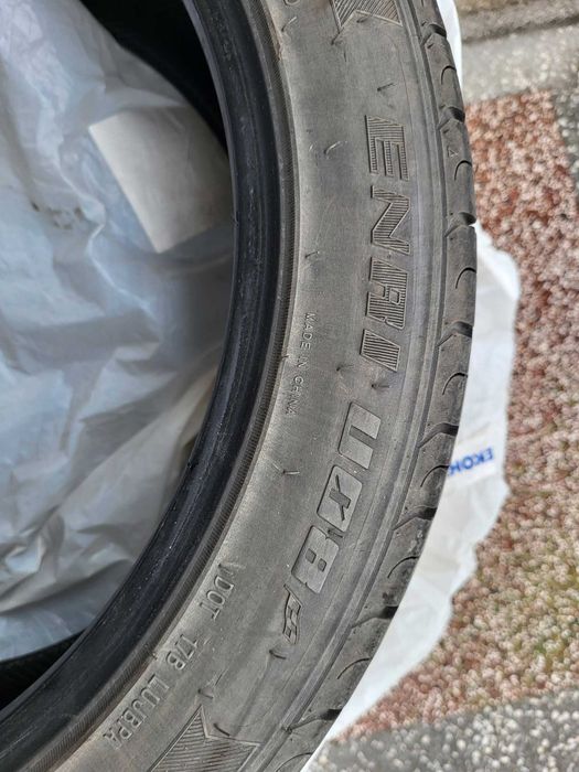 Продавам летни гуми 235 45 19