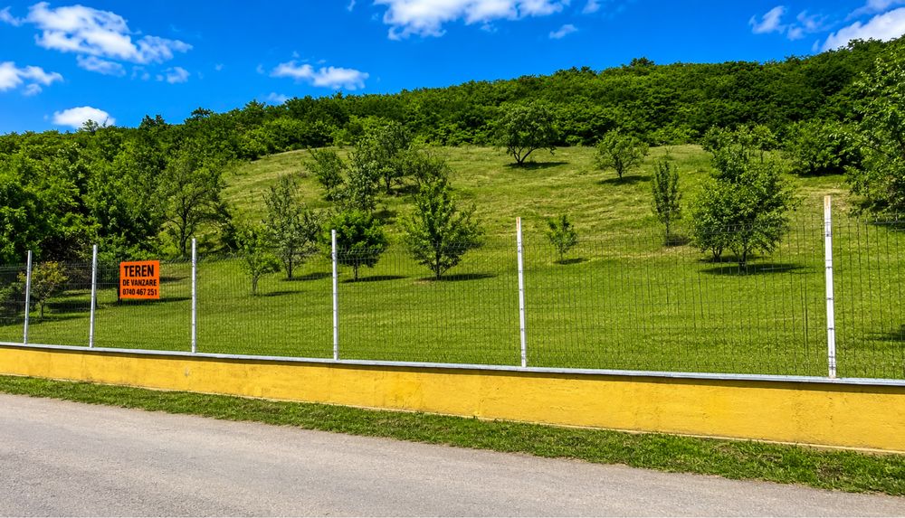 Teren intravilan pentru casa sau cabana ,lângă râul Barcău – panoramă superbă, zonă liniștită