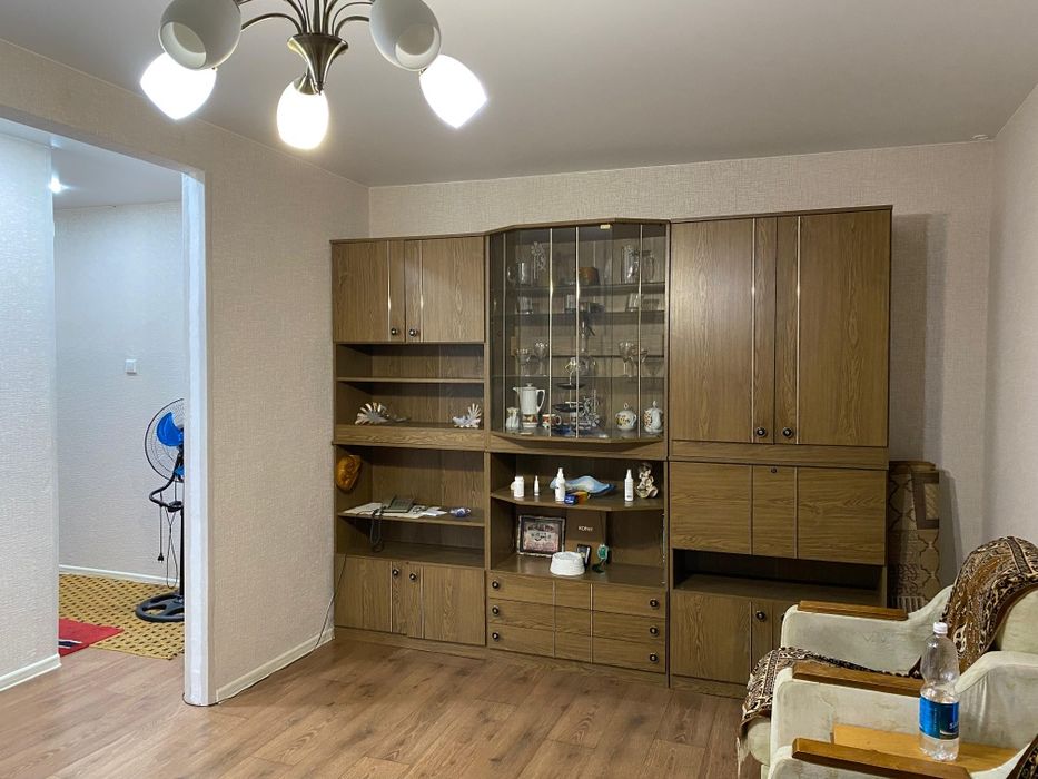 Продам 2 комнатную на цемпос.