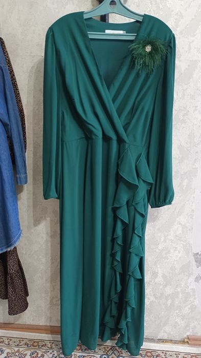 Продам платье красивое